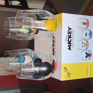 ❤️💛Disney Mickey and Friends Glass Set